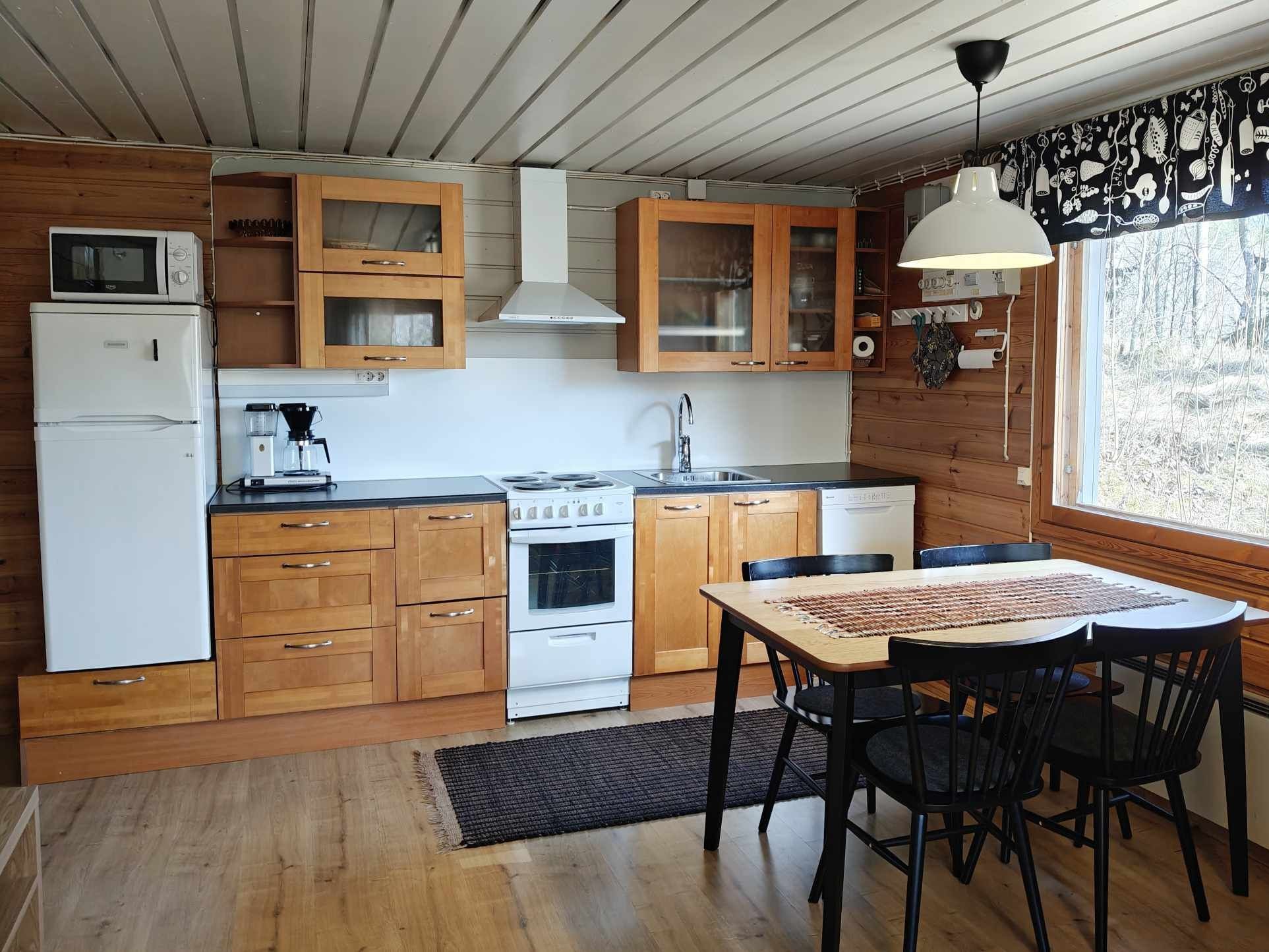 Koivumäki avokeittiö