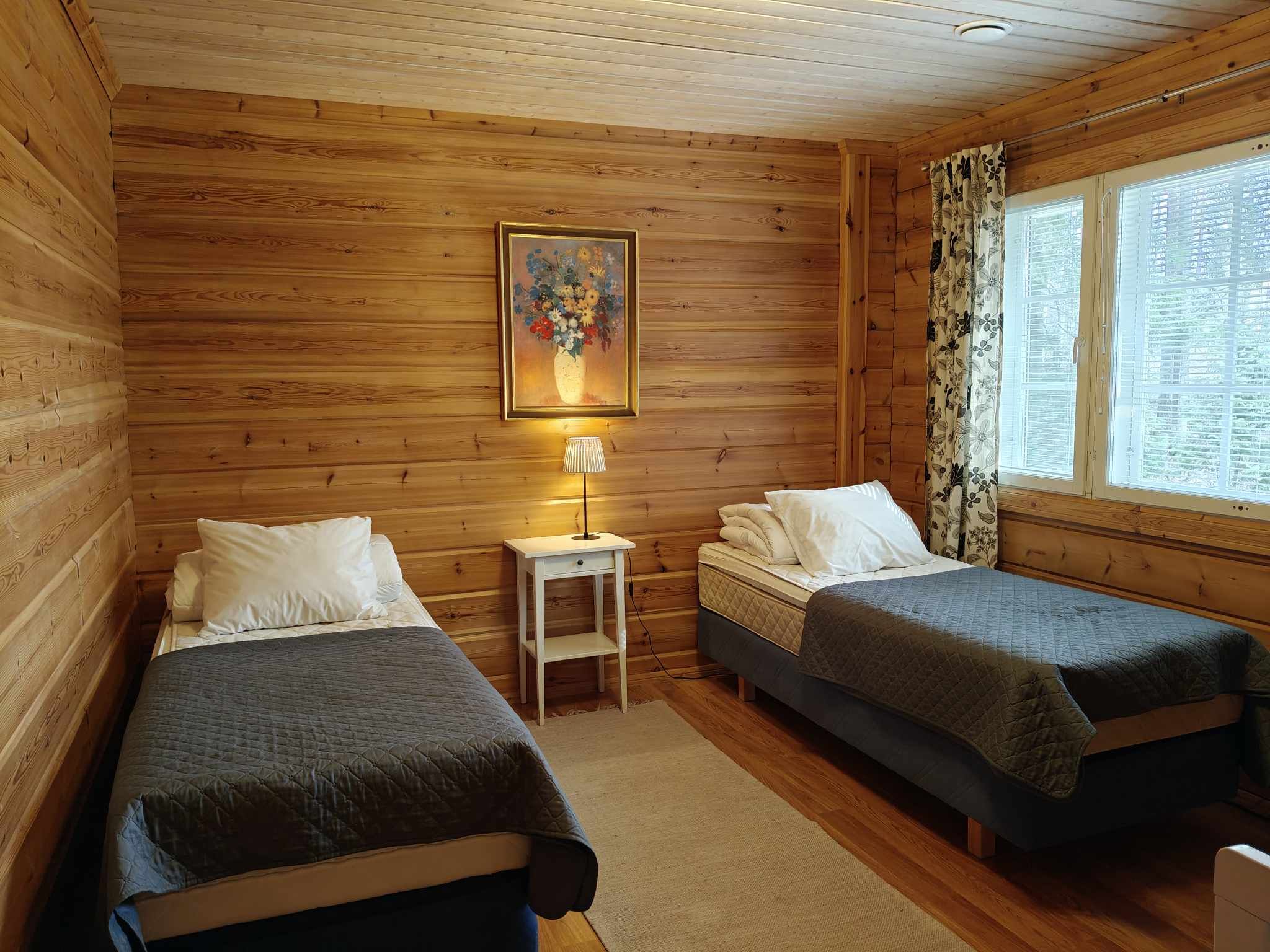 Villa Emälampi makuuhuone 1