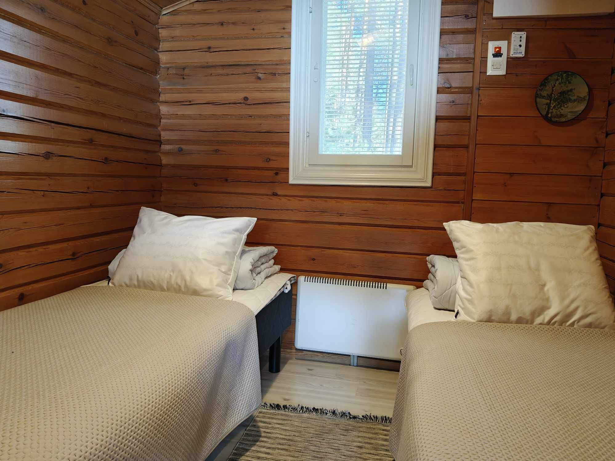 Hautalampi B makuuhuone 2