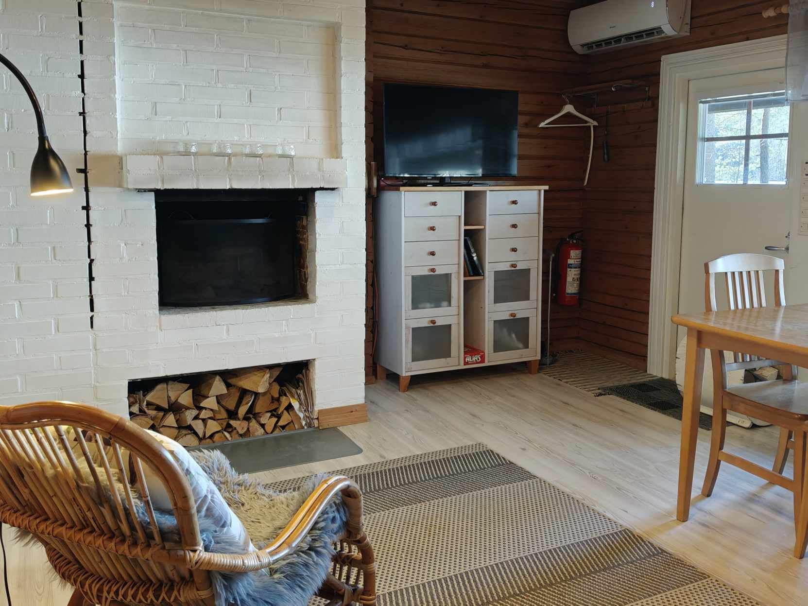 HautalampiB olohuone (2)